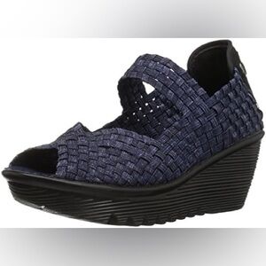 Bernie Mev Halle wedge open toe deep blue sandals new in box euro 41/10